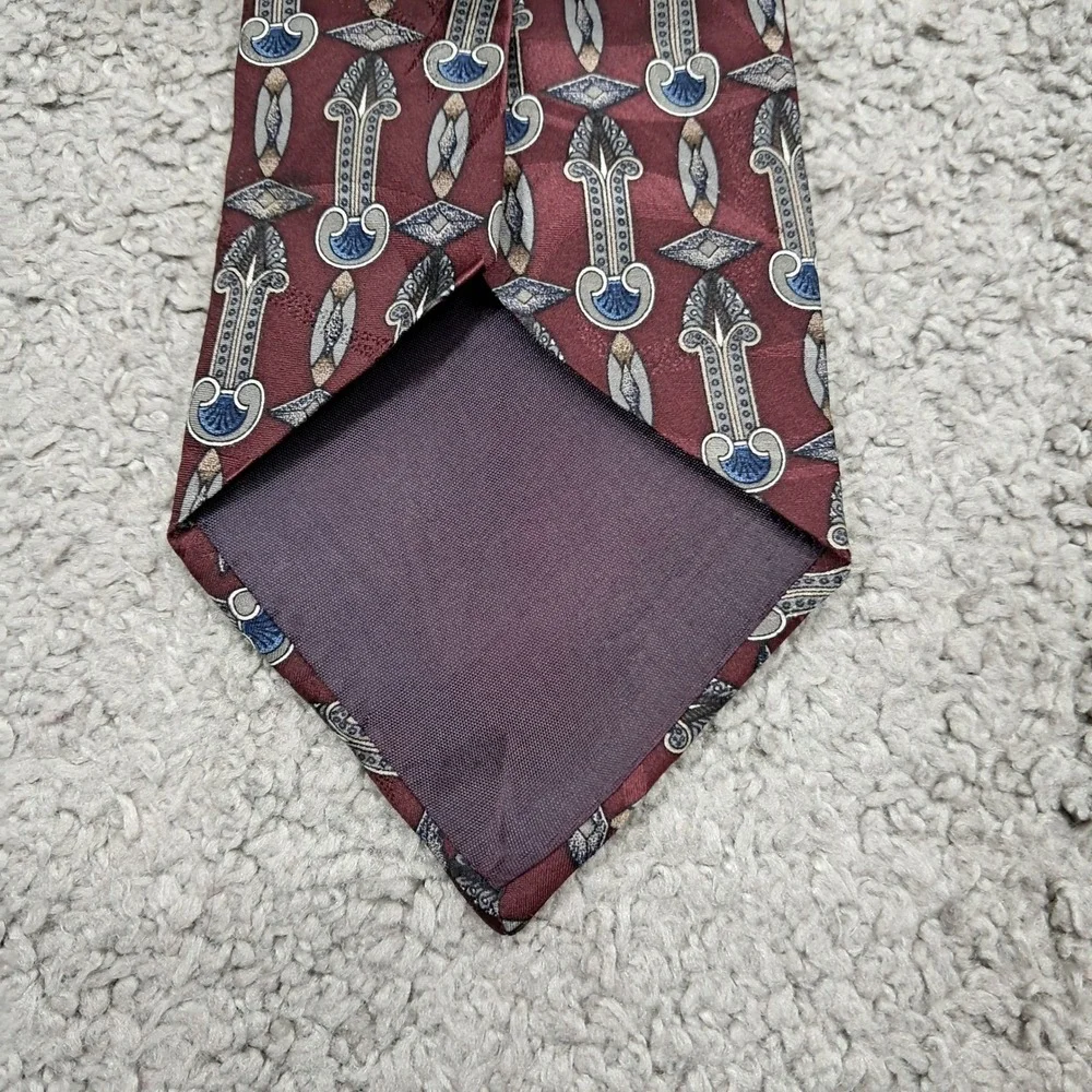 Surrey Mens Silk Necktie Burgundy Blue Geometric Architectural Pattern USA Made